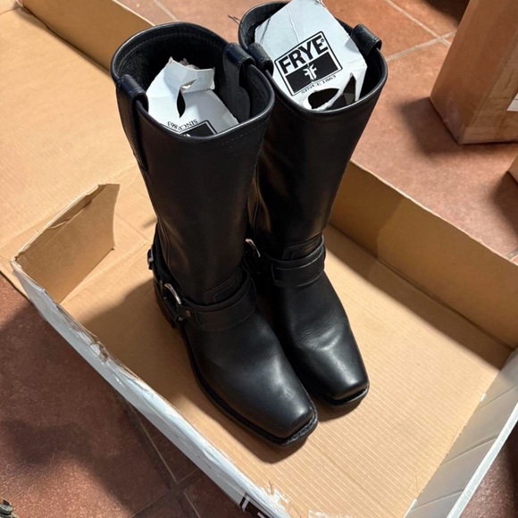 Frye Black Harness Leather Boots - Picture 4 of 7